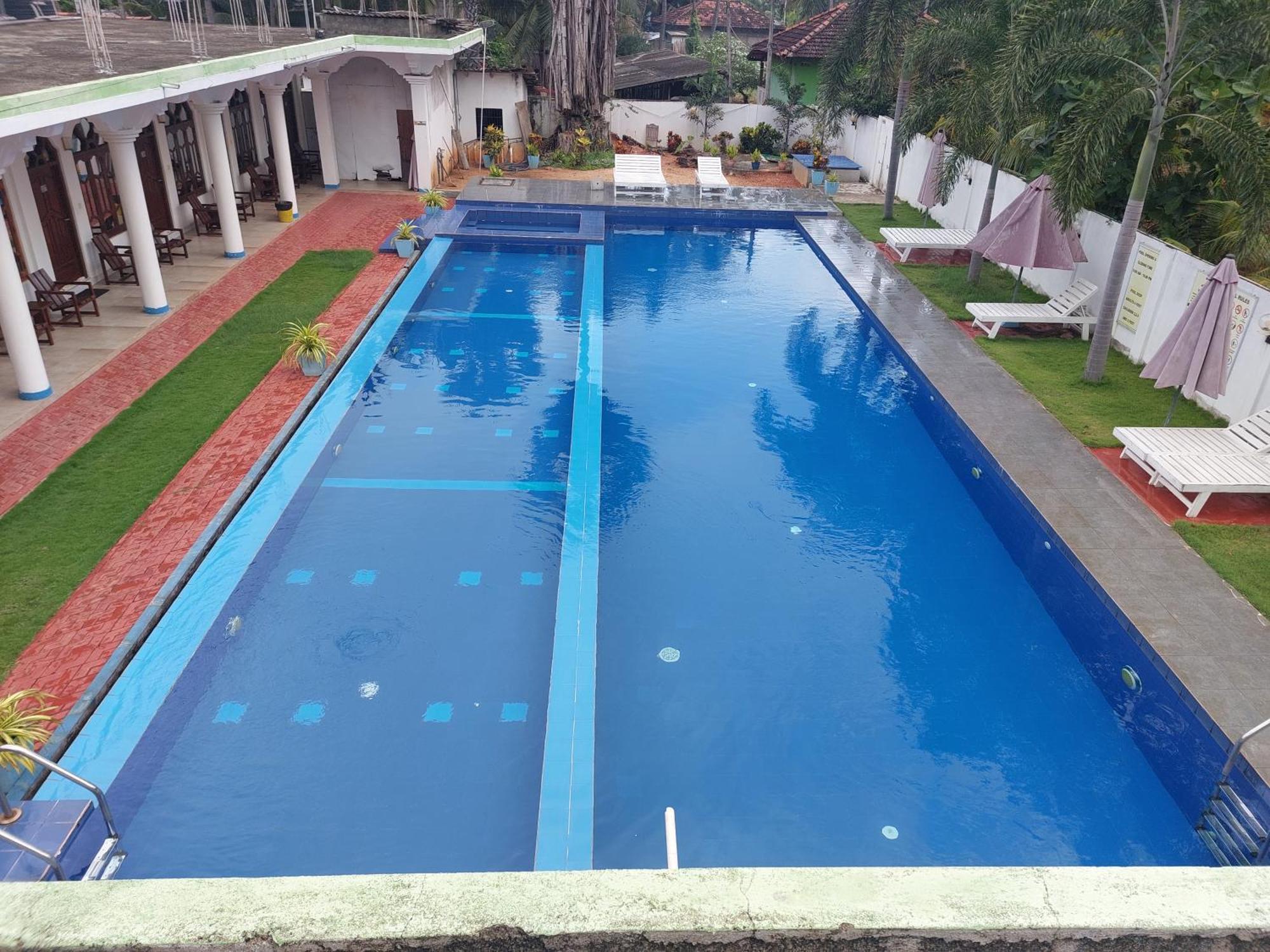 Mrd Beach Hotel Trincomalee Exterior photo